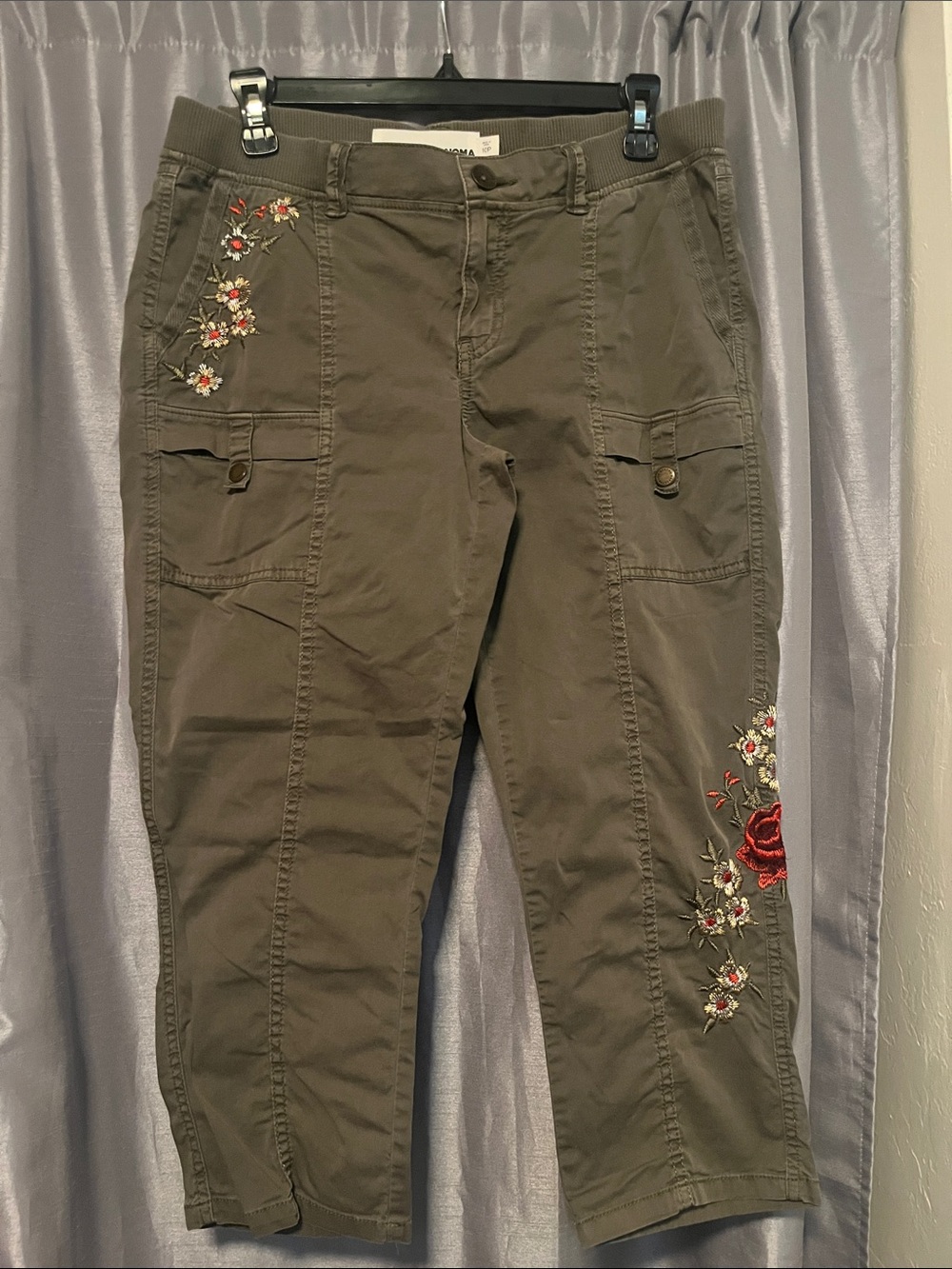Sonoma Olive Cargo Capris with Red Floral Embroidery